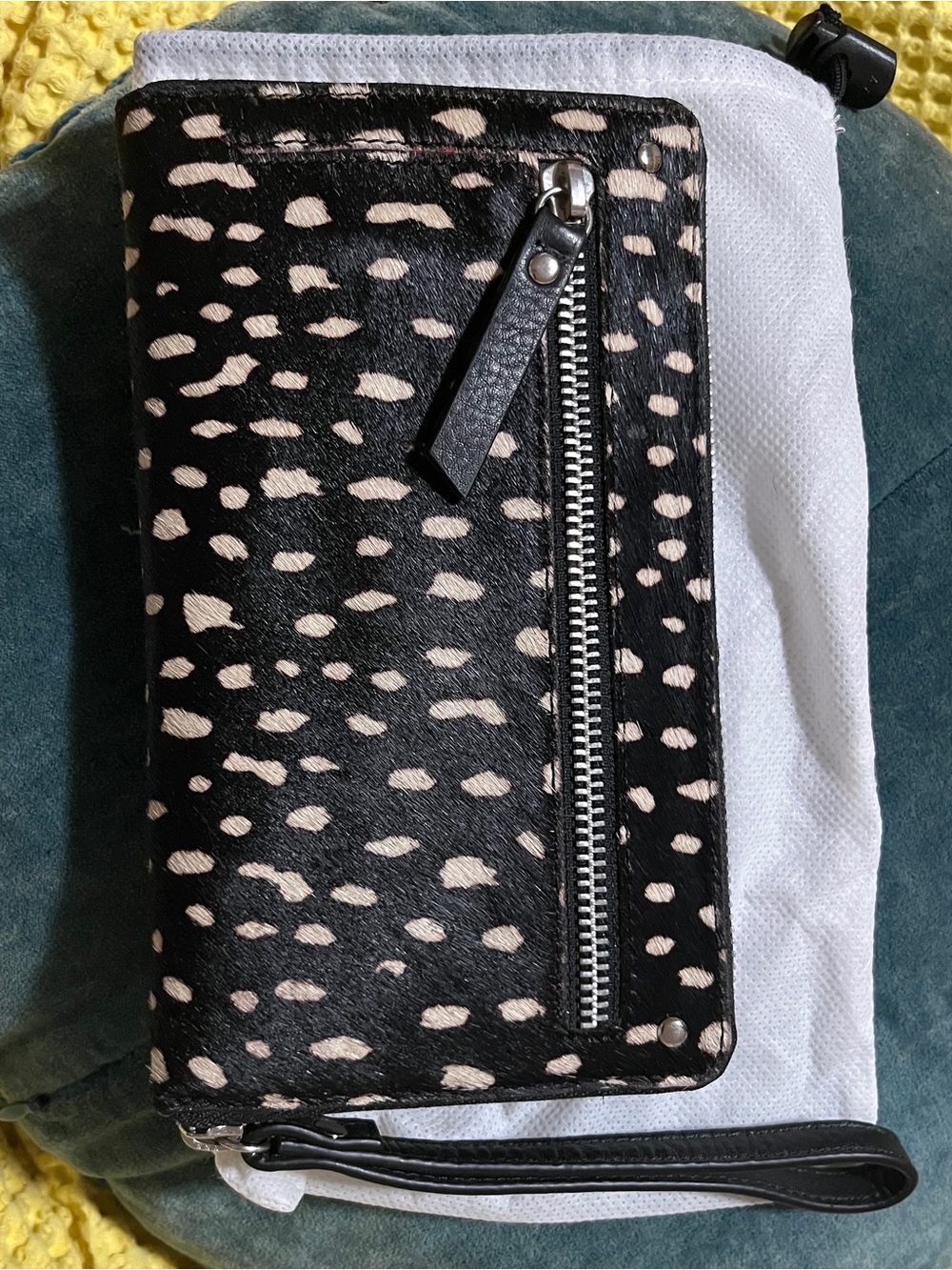Latico Tulum Wallet. Brand New. Black & Ivory Spot Wristlet Clutch Sleek Leather - Picture 2 of 10